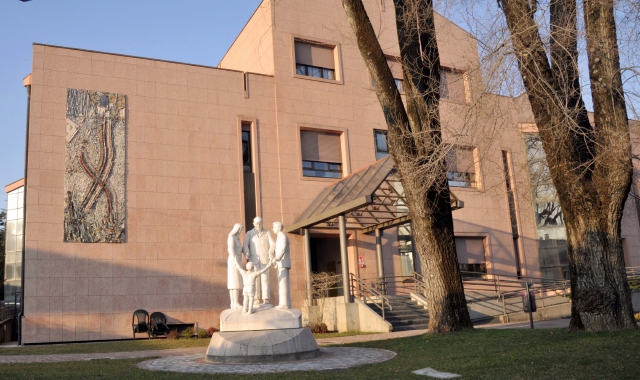 La Guardia di Finanza ha acquisito alcuni documenti all’Istituto Molina di Varese (Foto Archivio)