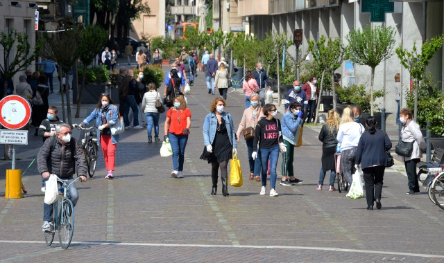 Una veduta di corso Italia a Saronno (foto Blitz)