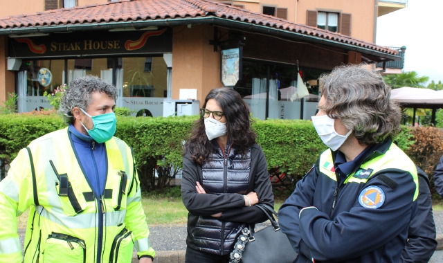 Maltempo: la Regione monitora il Varesotto. Nella foto l’assessore Foroni (a destra) e Francesca Brianza (Lombardia Notizie)