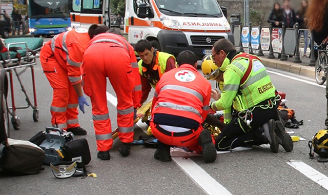 Un’ambulanza del 118 in azione (foto Archivio)