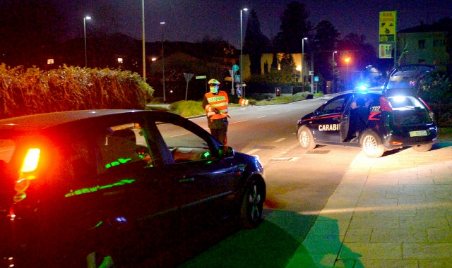 Sesso al parco, coppia denunciata