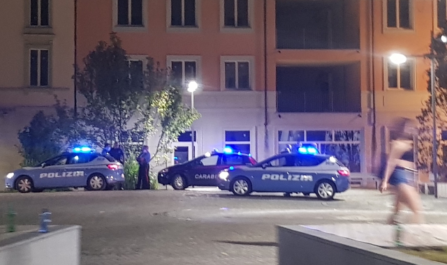 Le forze dell’ordine chiamate a presidiare piazza Vittorio Emanuele II