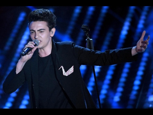 Michele Bravi patteggia 1 anno e 6 mesi