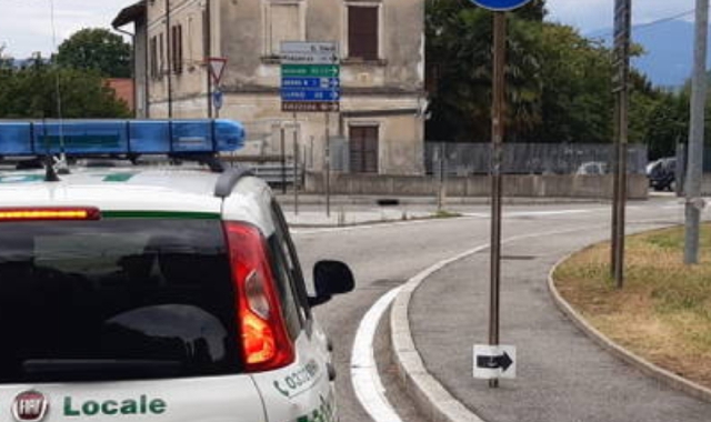 Gli agenti della Polizia locale sono risaliti al proprietario della vettura