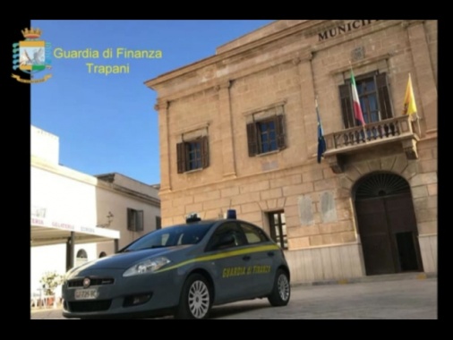 Corruzione: Favignana, arrestato sindaco