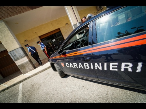 Trans ucciso a coltellate in casa a Milano