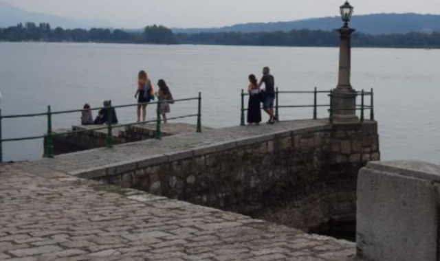 Il molo del porto vecchio di piazza del Popolo