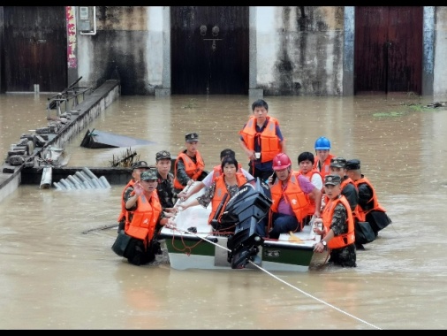 Cina: pesanti alluvioni, sotto stress la diga delle Tre Gole
