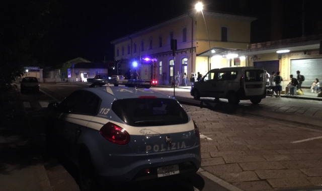 L’intervento della polizia alla stazione di Legnano