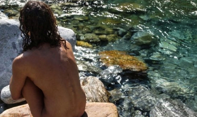 Le spiagge sul Ticino sono sempre prese di mira dai nudisti (Foto Archivio)
