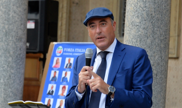 L’assessore Gallera oggi a Saronno (foto Blitz)