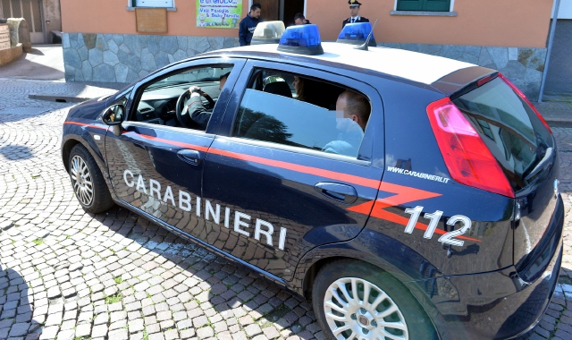 Rapina a minorenne, arrestato un 17enne