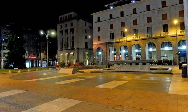 Serata non facile in piazza Monte Grappa (Foto Archivio)