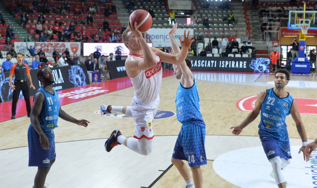Openjobmetis Varese - Germani Brescia (foto Blitz)