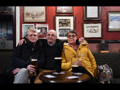 Coronavirus: la Scozia chiude pub, bar e ristoranti