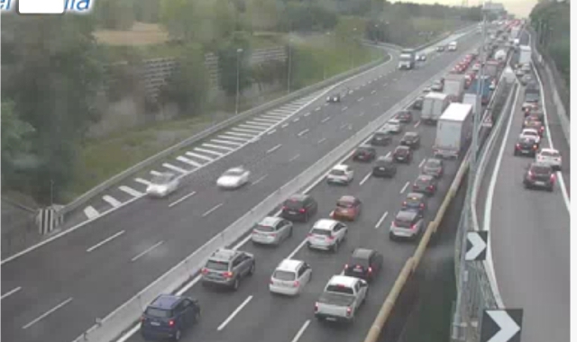 La coda sull’A8 alle 8.30