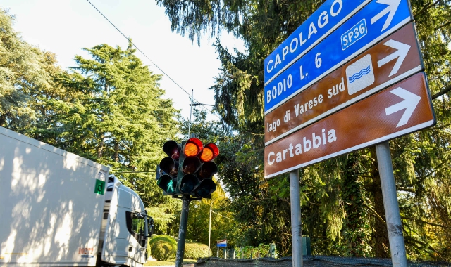 Il semaforo al centro delle polemiche (Blitz)
