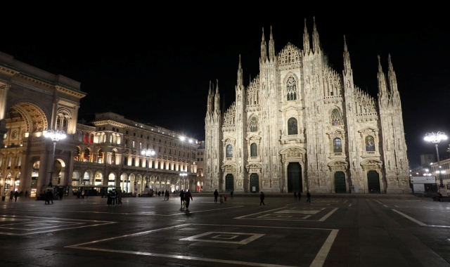 Da domani scatta il coprifuoco (Ansa)