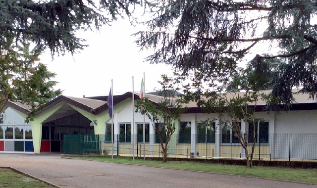 La scuola “Manzoni” di via Piantanida colpita dai ladri (Pubblifoto)