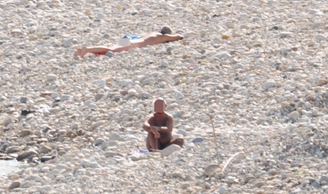 «No alla spiaggia nudisti»