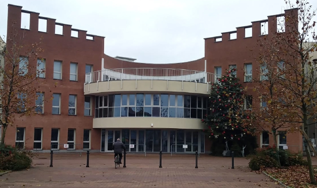 La Rsa di piazza Falcone e Borsellino, completata ormai da un anno ma mai inaugurata (Pubblifoto)