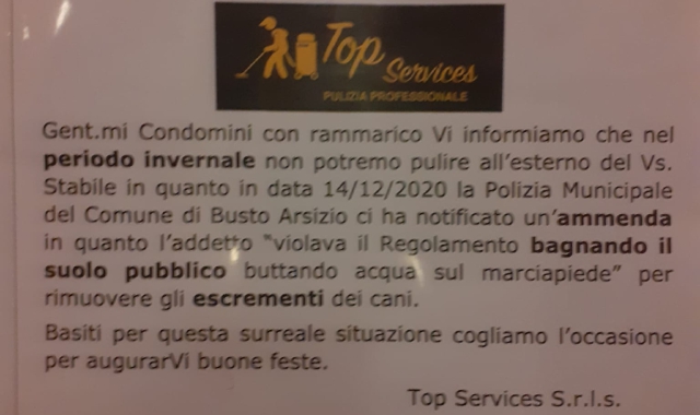 L’avviso dell’impresa di pulizie per avvertire i condomini che, dopo la multa, non pulirà più l’esterno del palazzo