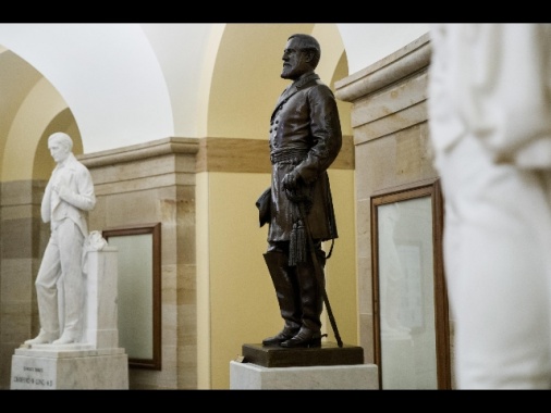 Razzismo: statua generale Lee rimossa dal Campidoglio