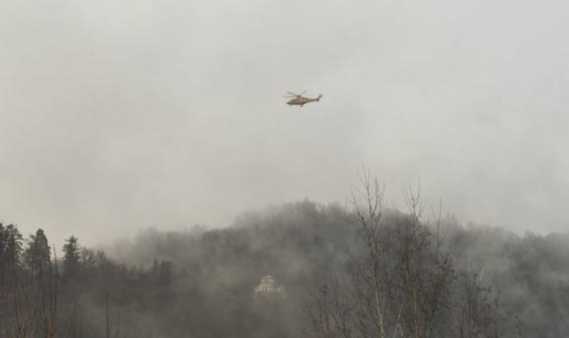 L’elicottero sorvola il Sacro Monte per soccorrere il ferito (Red.)