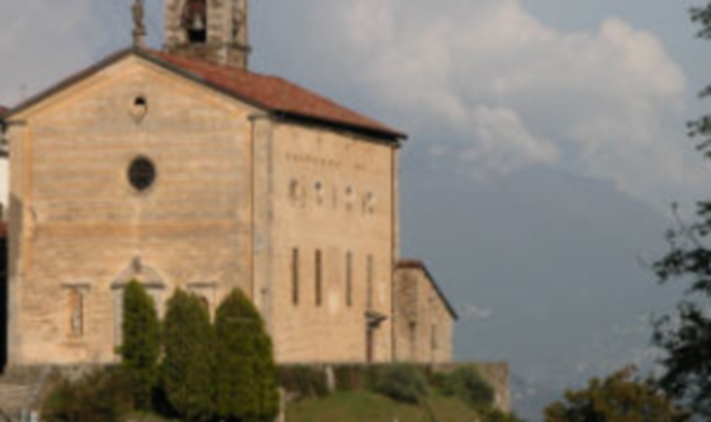 La chiesa di Cadegliano (foto Archivio)