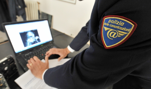 Porno e truffe online, denunce in aumento