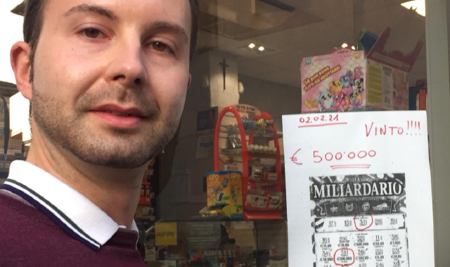 l biglietto vincitore di 500mila euro venduto a Uboldo (foto Blitz)
