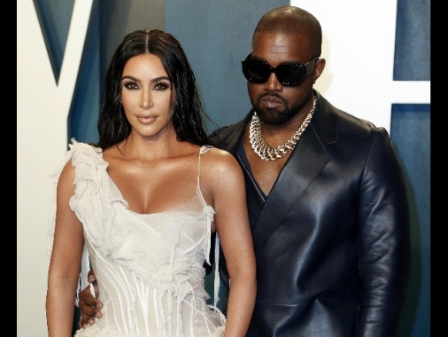 Media Usa, Kim Kardashian divorzia dal marito Kanye West