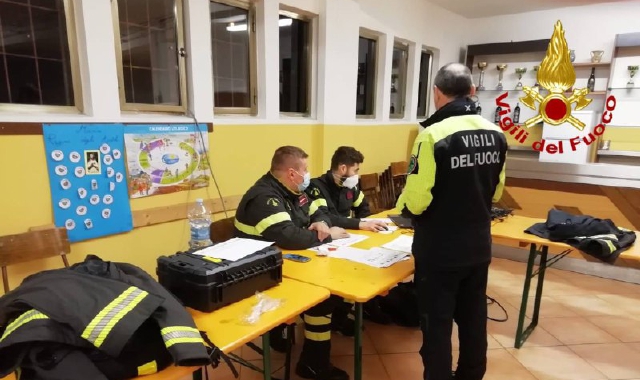 Il campo base per le ricerche allestito a Cassinetta (VdF)