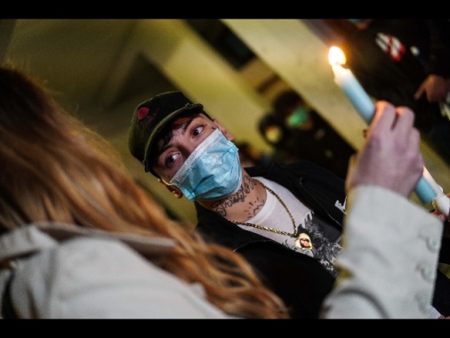 Ragazza morta, trans arrestato in blitz antidroga dei CC