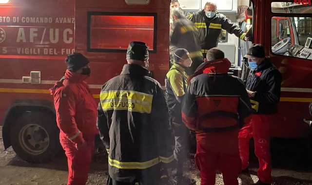 I vigili del fuoco hanno fatto partire le ricreche ieri sera (foto vigili del fuoco)