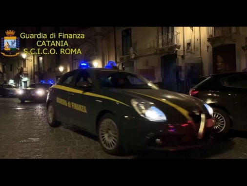 Mani di Cosa nostra su scommesse online, 336 indagati