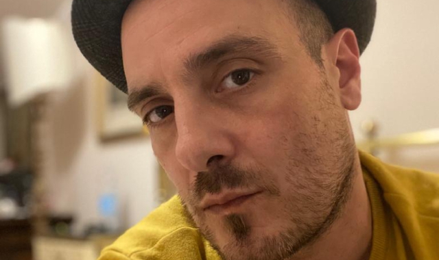 Andrea Bonomo oggi a Sandremo. Nell’altra foto con Bugo e Nicola Savino (Red.)