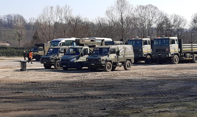Operazione hub vaccini: l’Esercito alla Schiranna (foto Blitz)