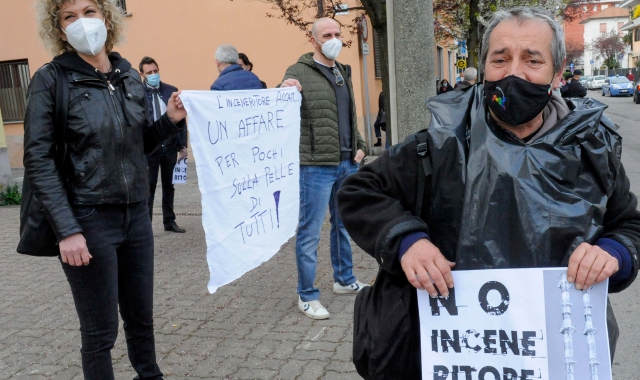 In cento contro Accam