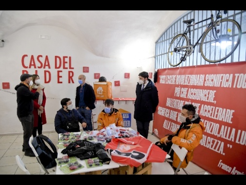 Lavoro: Cgil-Cisl-Uil,a rider Just eat contratto logistica
