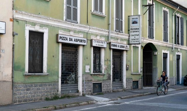 La pizzeria sequestrata diventerà rifugio per senzatetto (foto Blitz)