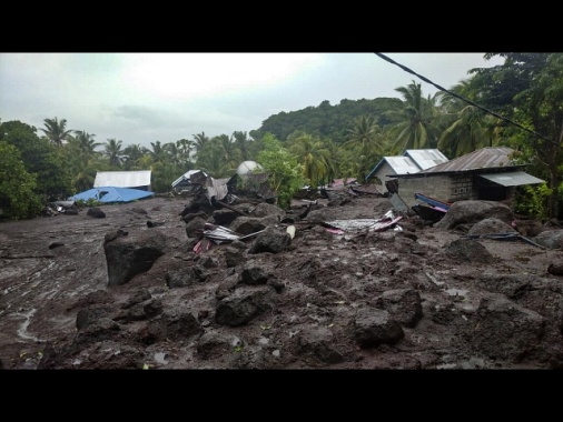 Indonesia: inondazioni su isola di Flores, 44 morti