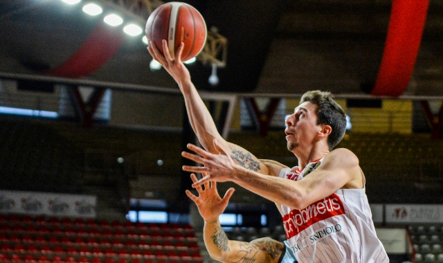 Michele Ruzzier protagonista del derby di Assago (Blitz)
