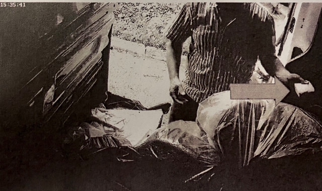 Un fotogramma dei video che la polizia ha registrato nel corso delle indagini (foto Redazione)