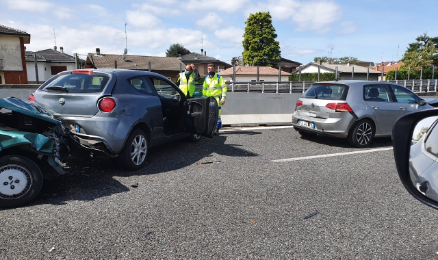 Due delle vetture coinvolte nell’incidente (foto Redazione)