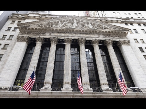 Wall Street, Dj record per prima volta sopra 35 mila punti