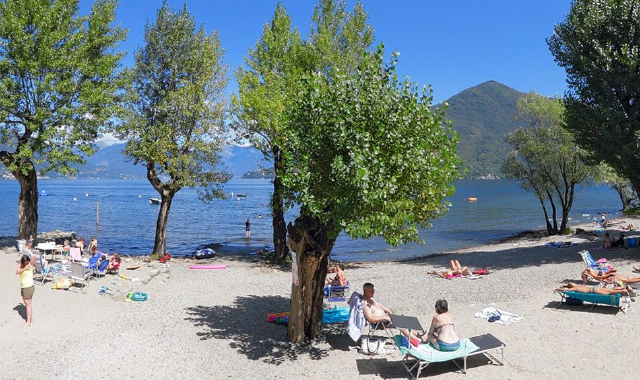 La spiaggia di Cannobio(foto Redazione)