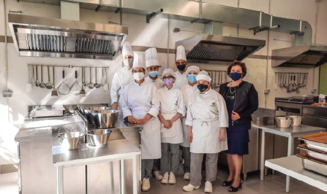 L’inaugurazione del nuovo laboratorio di cucina del Cfp di Luino