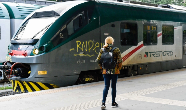 L’uomo era rimasto bloccato sul treno a Varese (Archivio)