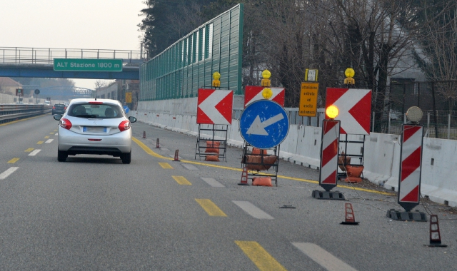 Per un cantiere l’autostrada A8 sarà parzialmente chiusa sabato sera (foto Archivio)
